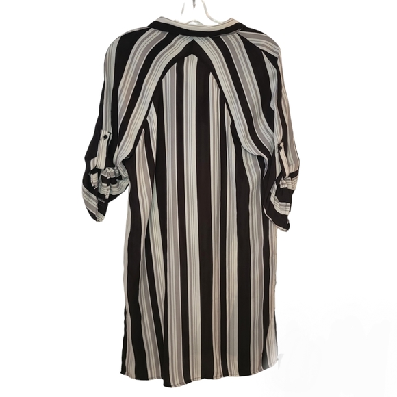 Olive and Oak Anthropology Long Blouse Button Up Shirt Black and Grey St… - Picture 2 of 10